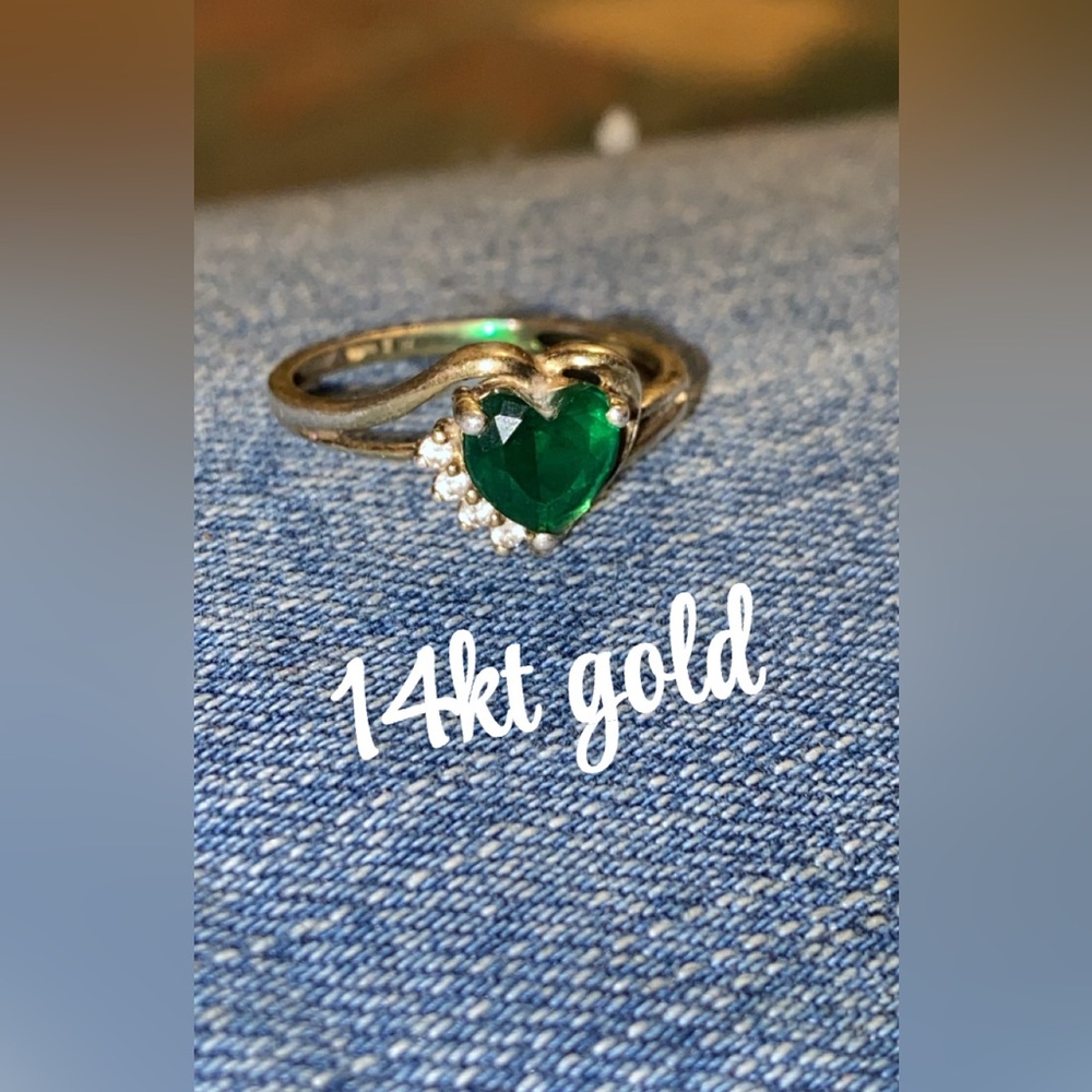 14kt Yellow Gold Ring with Emerald Heart Stone & Diamonds